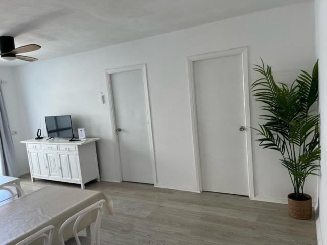 Apartamentos Cana Sofia Cala Llonga  Eksteriør bilde
