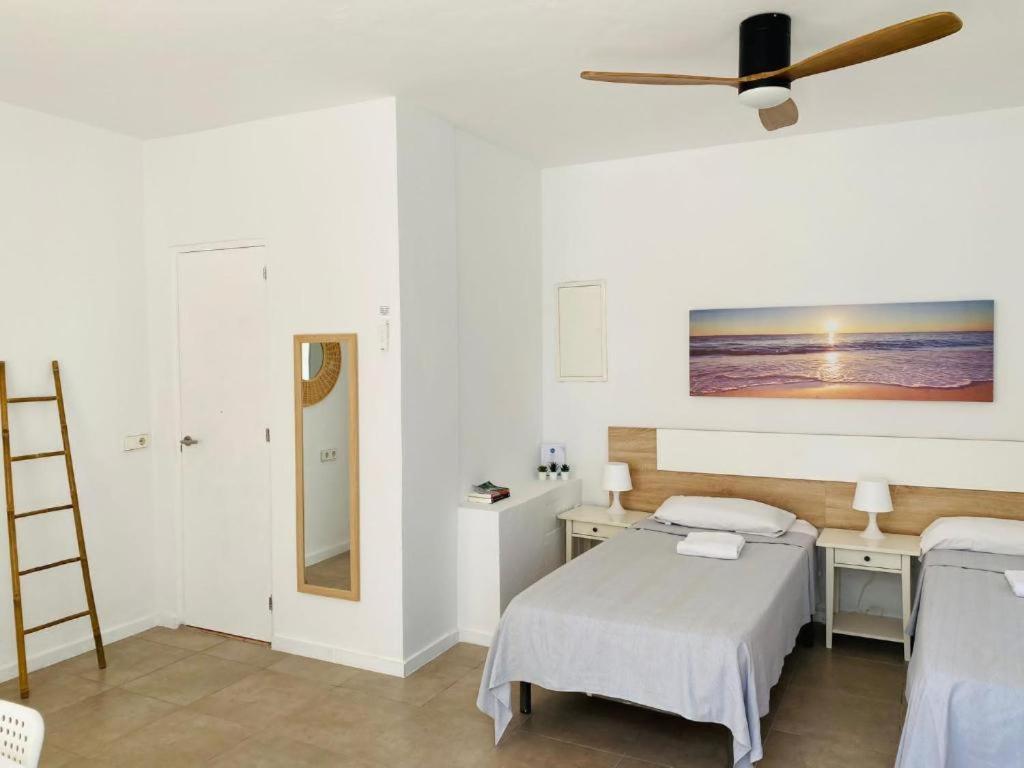 Apartamentos Cana Sofia Cala Llonga  Eksteriør bilde