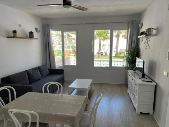 Apartamentos Cana Sofia Cala Llonga  Rom bilde